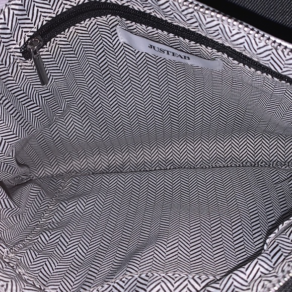 Pink and silver wrist bag - Picture 3 of 4